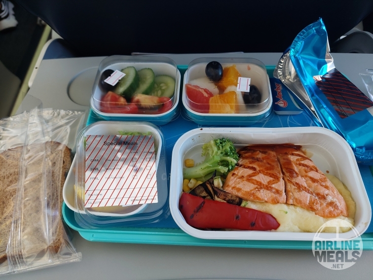 Azur Air Meal Options for Your Trip