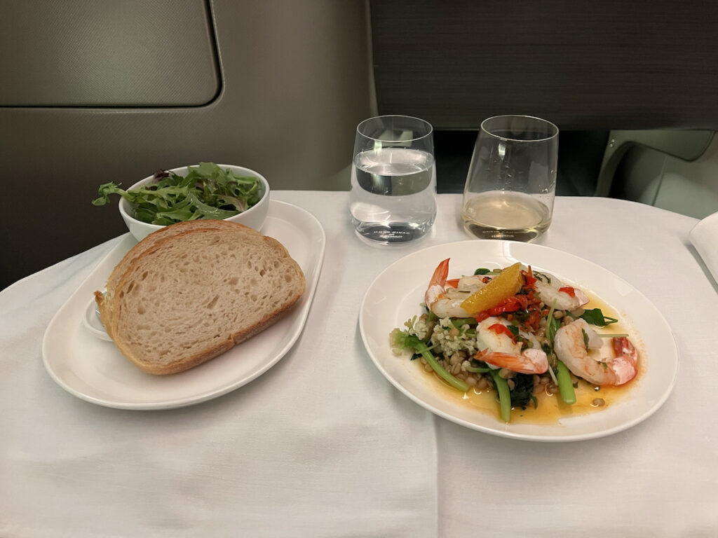 Qantas Airways Meal Options for Every Journey