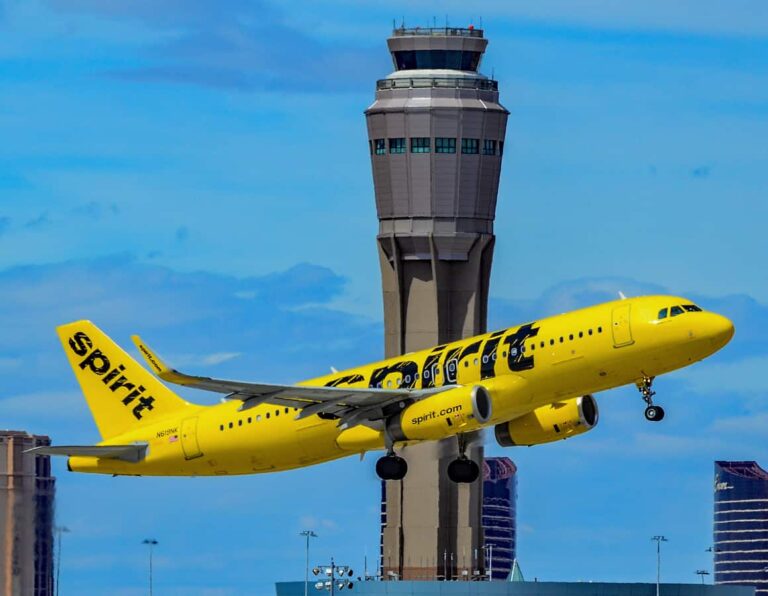 Spirit Airlines Baggage Fees & Size Limits